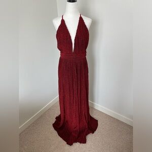 Luxxel NWT Red and Black Shimmery Pleated Maxi Dress with Cross Back Size Medium